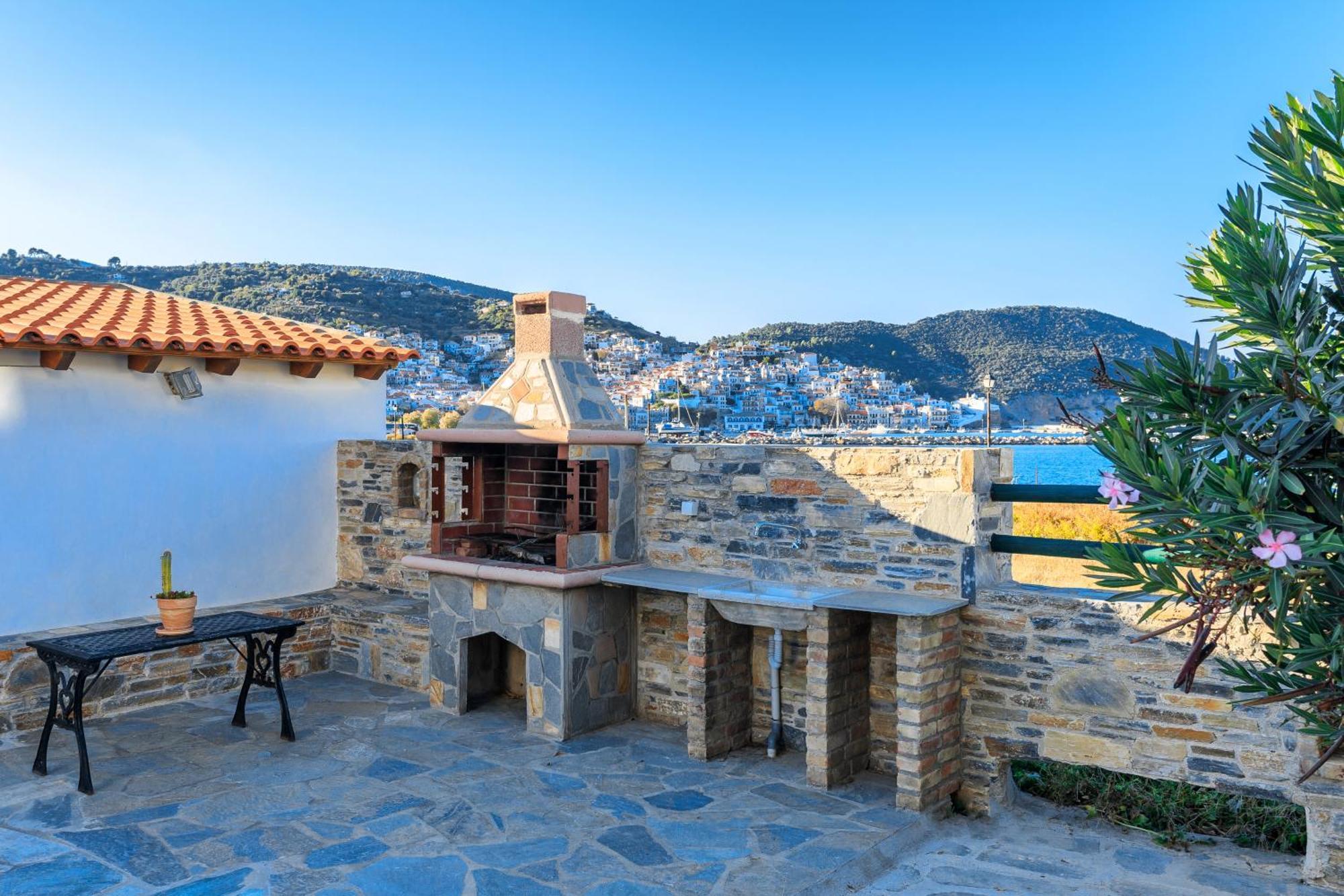 Nikolaos Studios Apartments Skopelos Town Exterior photo