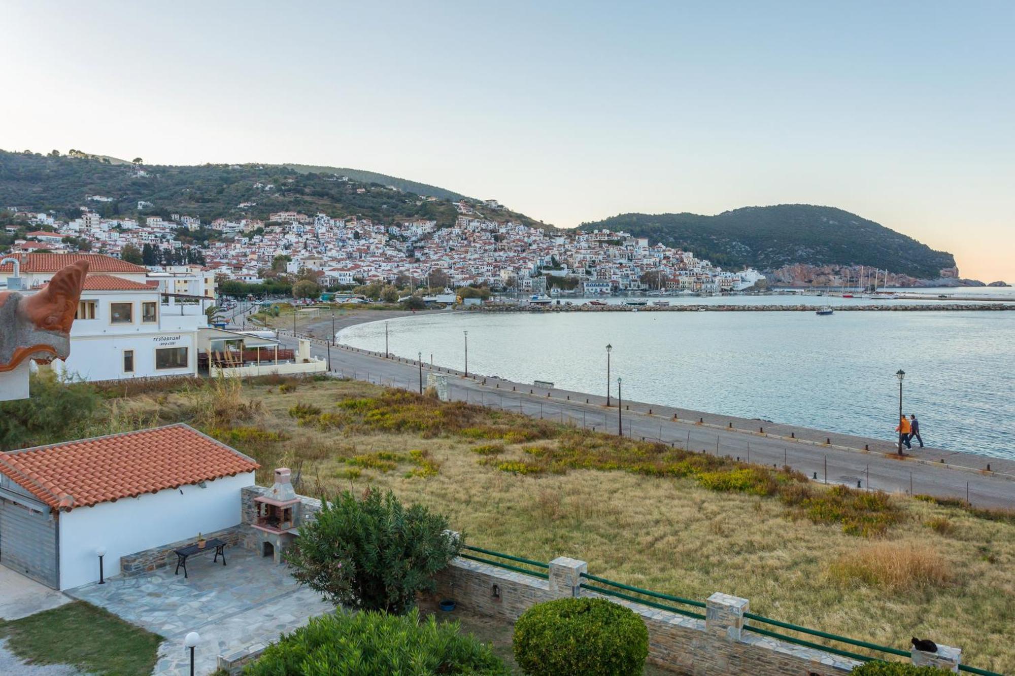 Nikolaos Studios Apartments Skopelos Town Exterior photo