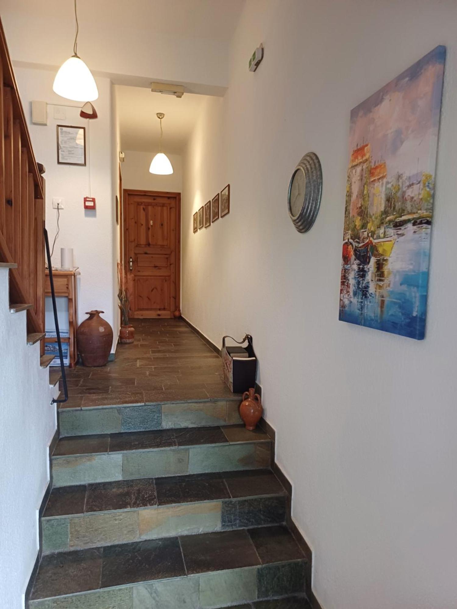 Nikolaos Studios Apartments Skopelos Town Exterior photo