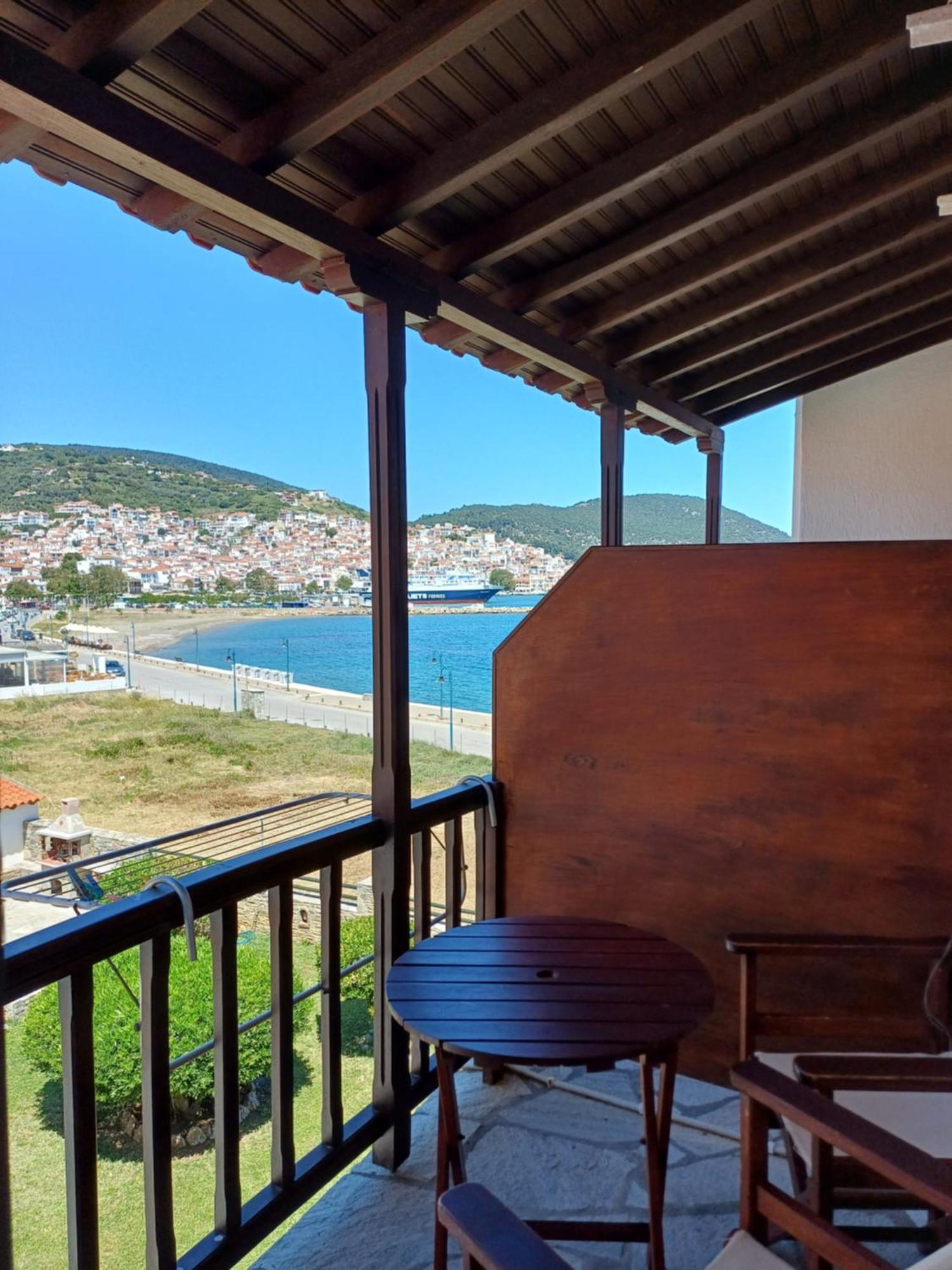 Nikolaos Studios Apartments Skopelos Town Exterior photo